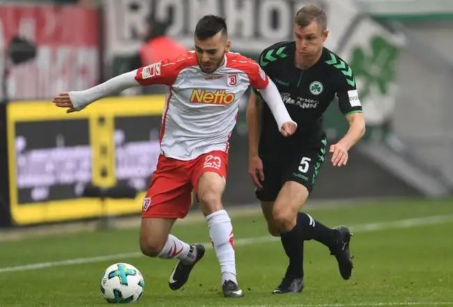 屡次岌岌可 屡次岌岌可